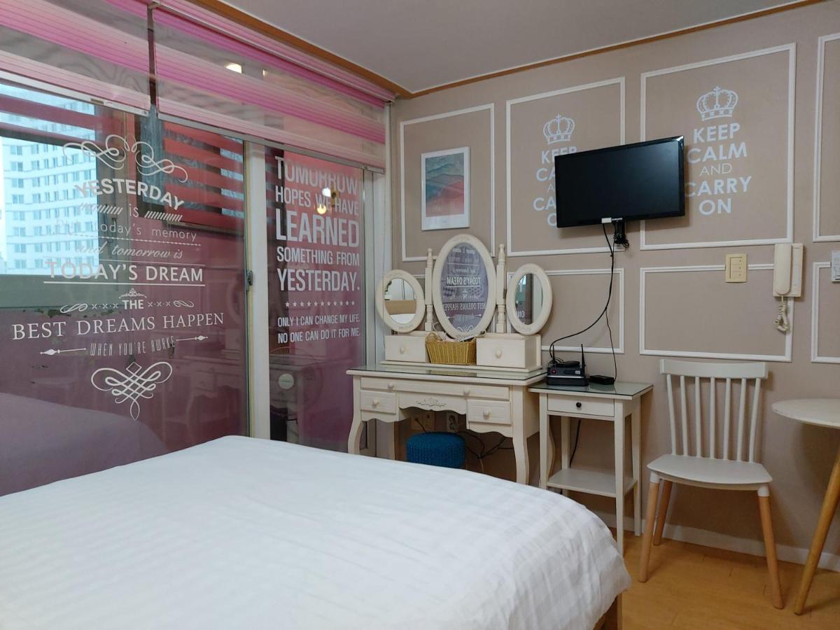 Han River Residence & Guesthouse Сеул Екстериор снимка