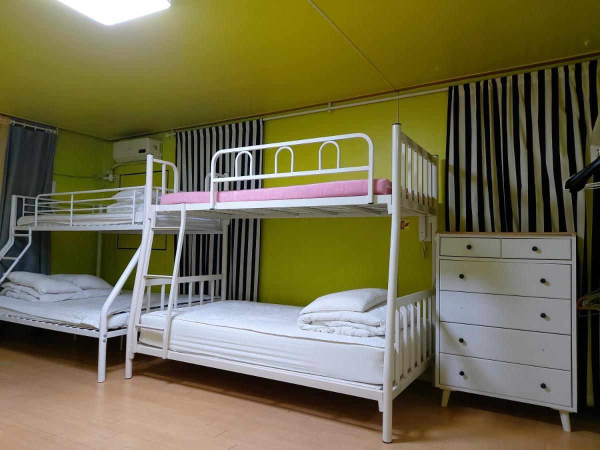 Han River Residence & Guesthouse Сеул Екстериор снимка