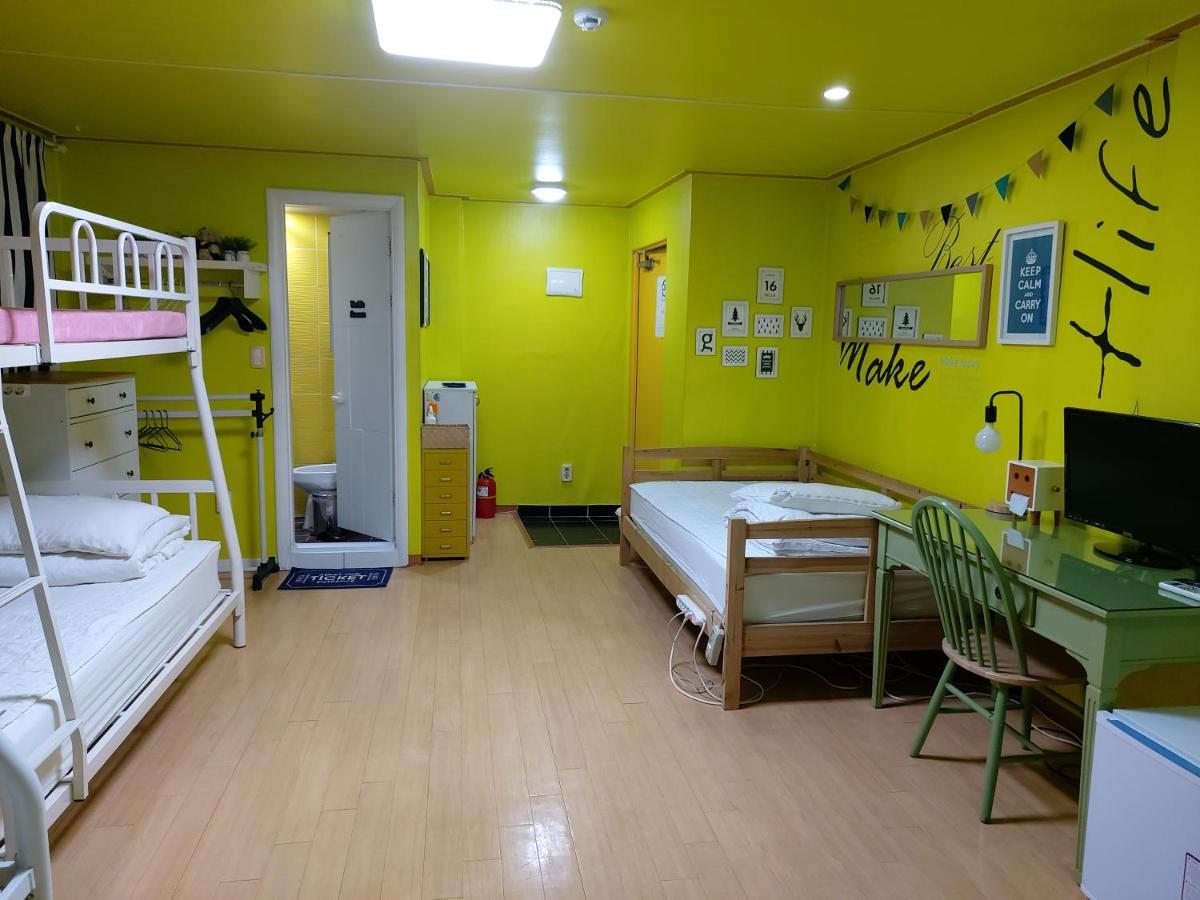 Han River Residence & Guesthouse Сеул Екстериор снимка