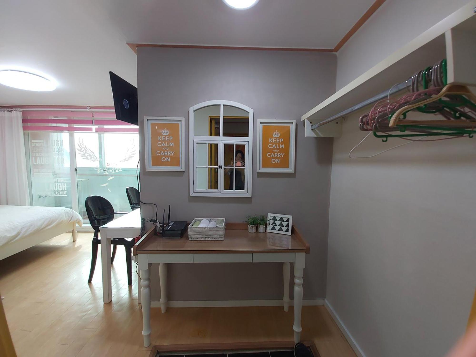 Han River Residence & Guesthouse Сеул Екстериор снимка