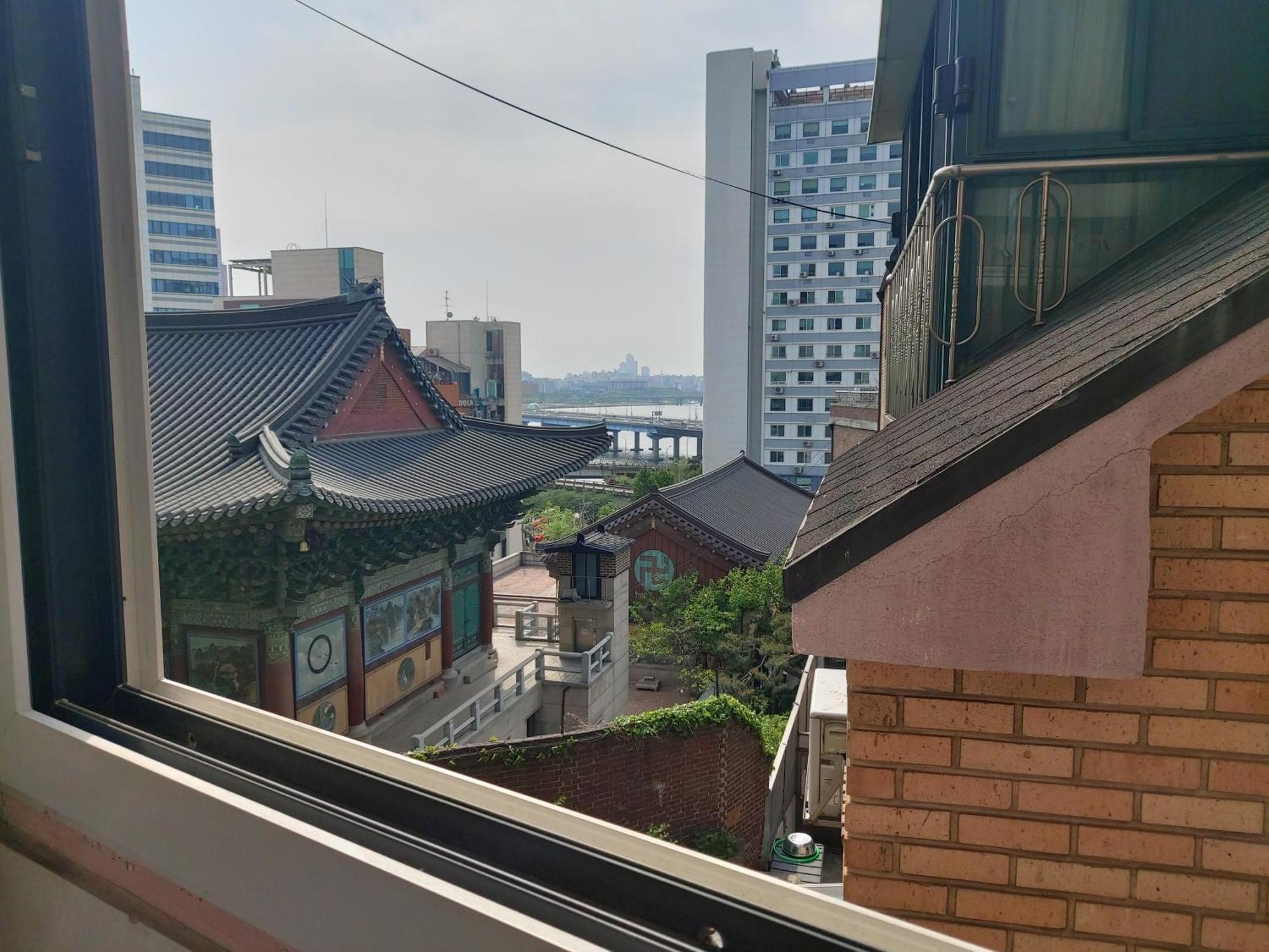 Han River Residence & Guesthouse Сеул Екстериор снимка